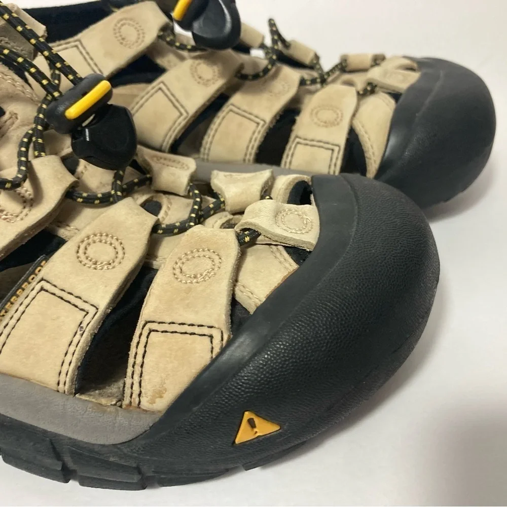 Keen anti odor anatomic footbed sandals tan black 7.5